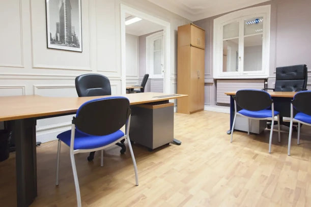 Bureau privé - 75016 - 4 postes - 2250€