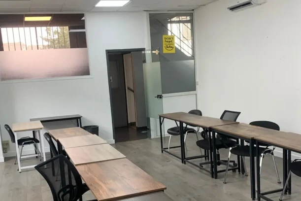 Bureau privé - 93100 - 14 postes - 2200€