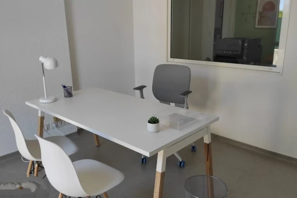 Bureau privé - 26200 - 1 poste - 449€