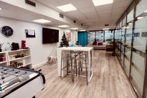 Open Space - 92210 - 10 postes - 295€