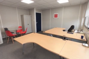Bureau privé - 31300 - 3 postes - 979€
