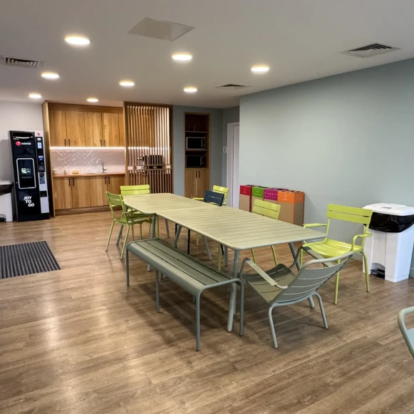 Open Space  4 postes Location bureau Rue René Clair Paris 75018 - photo 4