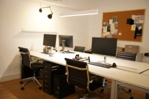 Open Space - 75002 - 5 postes - 425€