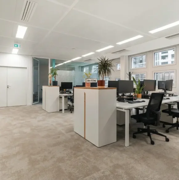 Bureau privé 259 m² 30 postes Location bureau Avenue de France Paris 75013 - photo 1