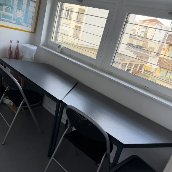 Bureau privé 30 m² 2 postes Location bureau Rue Saint-Pierre de Vaise Lyon 69009 - photo 6