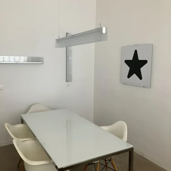 Bureau privé 12 m² 3 postes Coworking Rue Sainte Marseille 13001 - photo 1