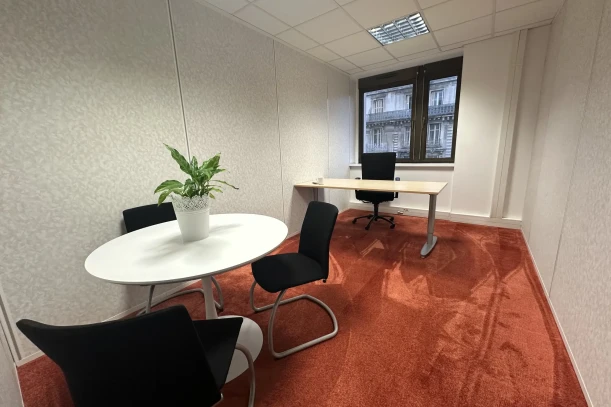 Bureau privé - 21000 - 2 postes - 904.2€