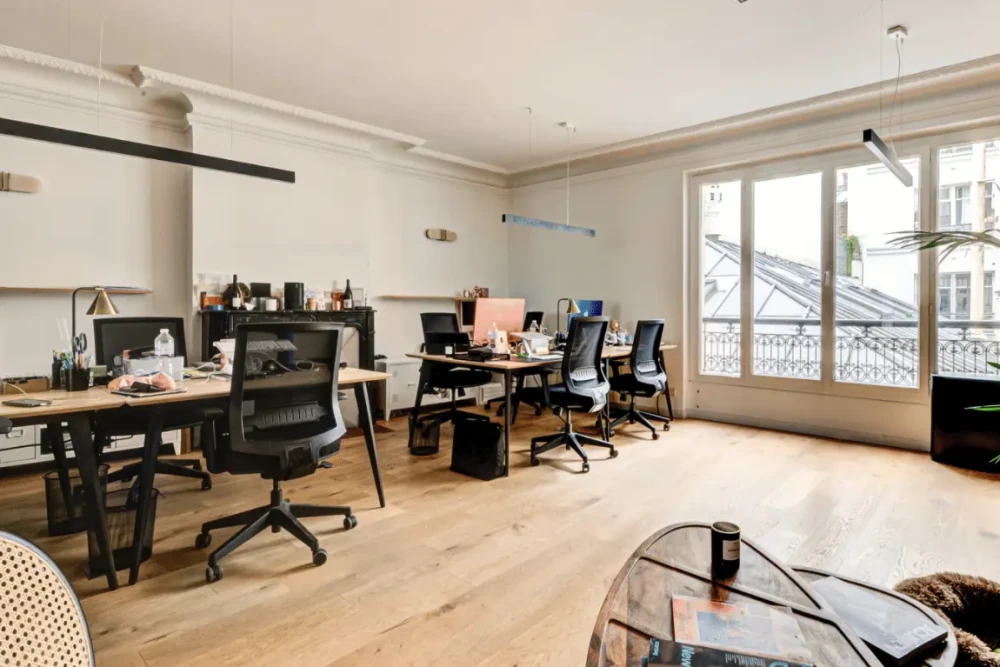 Espace indépendant - 75002 - 8 postes - 4800€