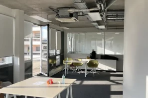 Open Space - 92100 - 9 postes - 280€