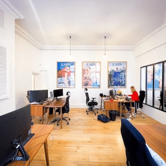 Bureau privé 70 m² 10 postes Location bureau Rue Chapon Paris 75003 - photo 1