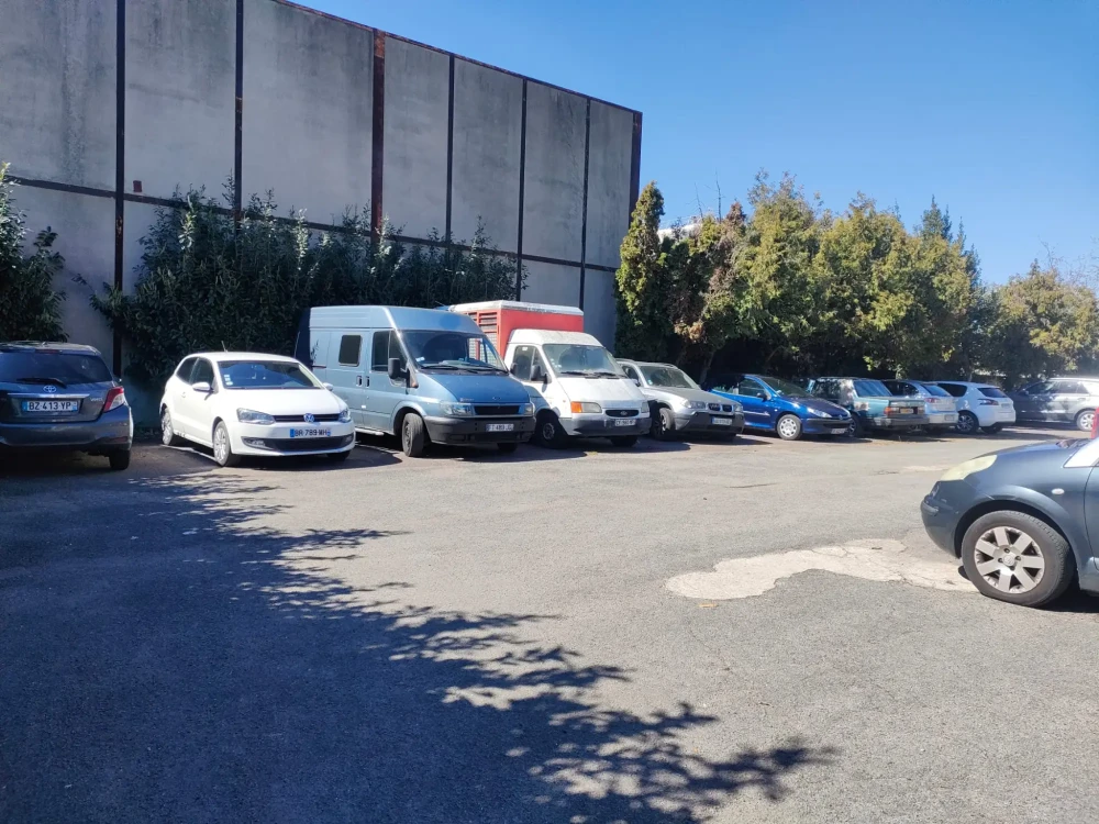 Open Space - 92220 - 1 poste - 200€