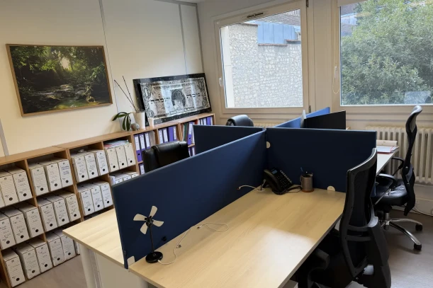 Bureau privé - 75017 - 4 postes - 1900€