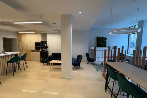 Open Space - 67000 - 12 postes - 200€