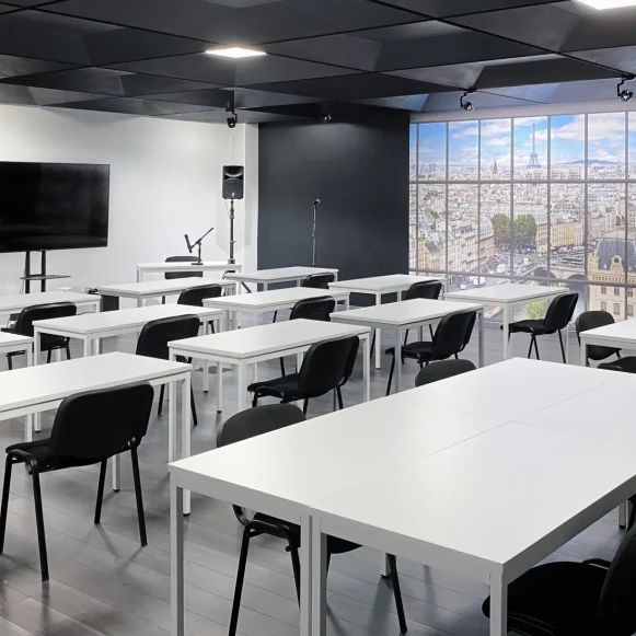Espace indépendant 100 m² 15 postes Coworking Boulevard de Valmy Roanne 42300 - photo 1