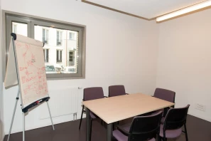 Bureau privé - 78000 - 3 postes - 245€