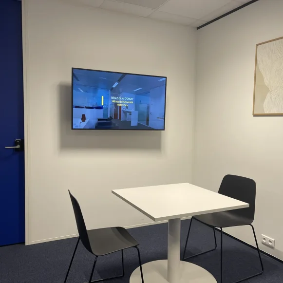 Bureau privé 7 m² 2 postes Location bureau Rue James Joule Rezé 44400 - photo 4