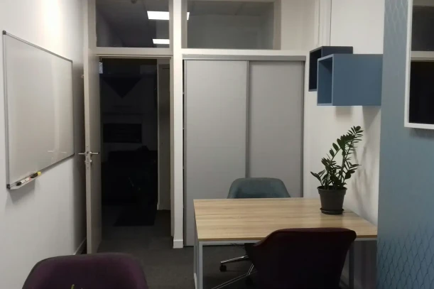 Bureau privé - 69002 - 3 postes - 699€