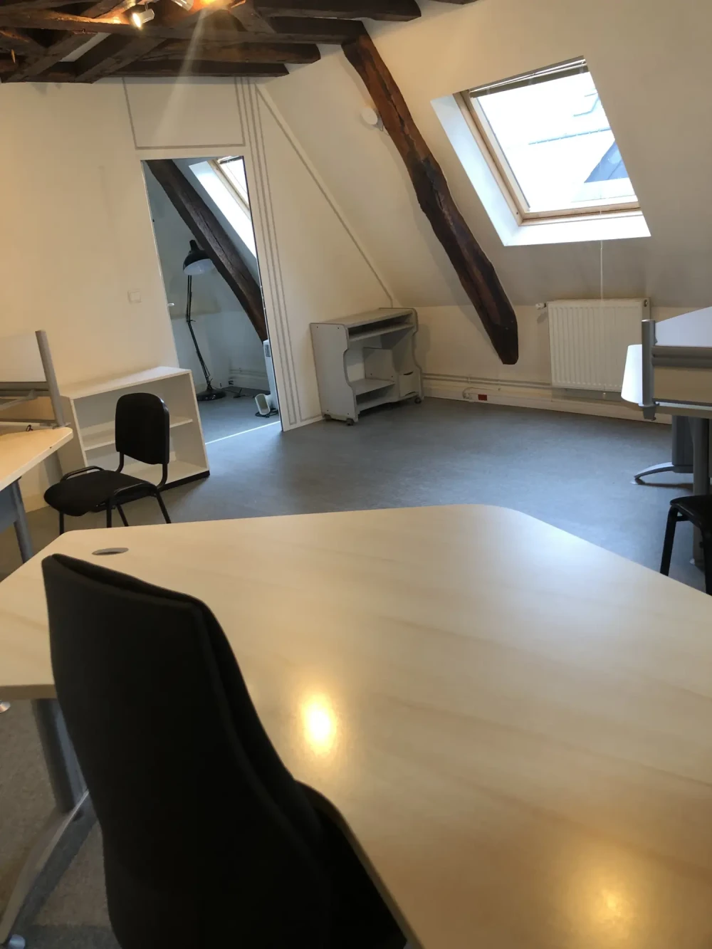 Bureau privé - 37000 - 3 postes - 960€