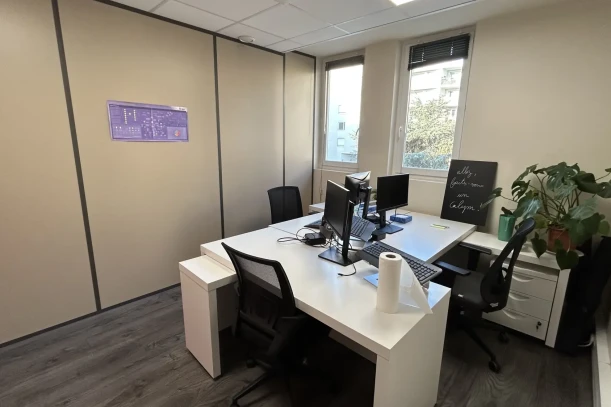 Bureau privé - 69007 - 3 postes - 650€