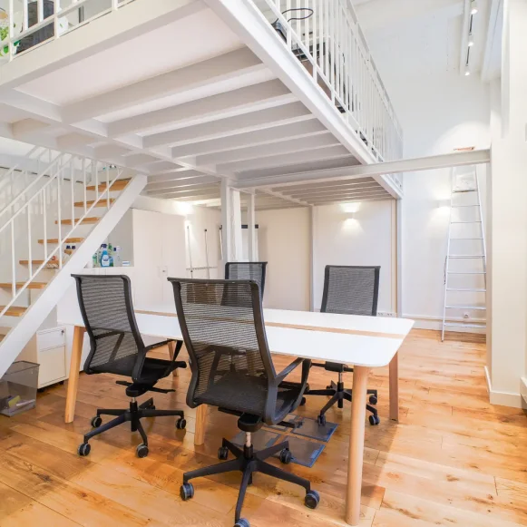 Espace indépendant 40 m² 8 postes Location bureau Rue des Archives Paris 75003 - photo 1