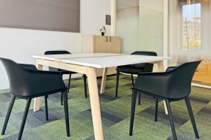 Bureau privé - 49000 - 5 postes - 1135€