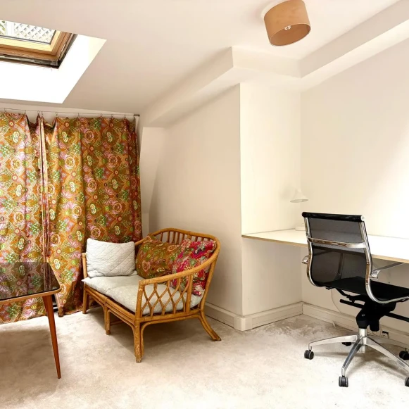 Bureau privé 17 m² 4 postes Location bureau Rue Lamartine Paris 75009 - photo 6