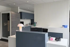 Bureau privé - 01000 - 2 postes - 544€