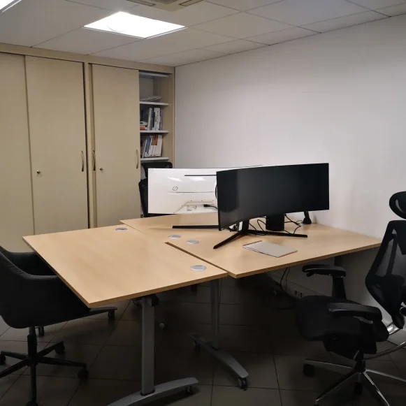Bureau privé 20 m² 1 poste Coworking Rue Francoeur Viry-Châtillon 91170 - photo 2