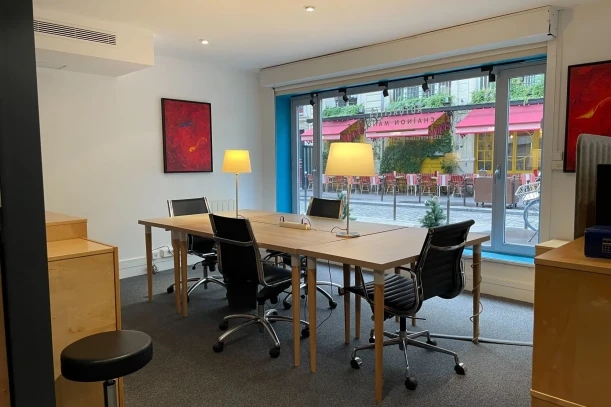 Open Space - 75010 - 4 postes - 325€