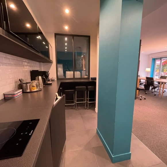 Open Space  4 postes Location bureau Cour des Petites Écuries Paris 75010 - photo 4