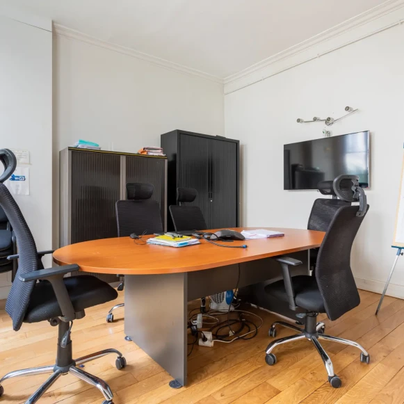 Espace indépendant 140 m² 18 postes Location bureau Rue de Provence Paris 75009 - photo 5