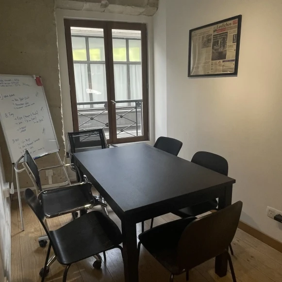 Bureau privé 40 m² 10 postes Location bureau Rue Beauregard Paris 75002 - photo 6