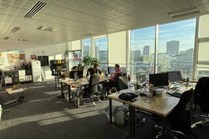 Open Space - 75018 - 4 postes - 270€