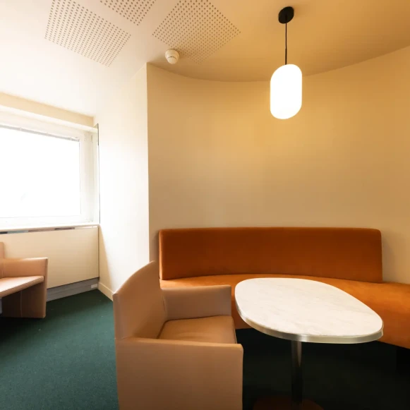 Open Space  5 postes Location bureau Rue de l'Université Paris 75007 - photo 4