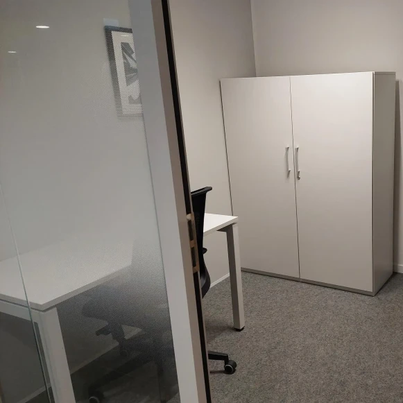 Bureau privé 5 m² 1 poste Location bureau Rue de Vaugirard Paris 75006 - photo 1