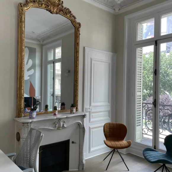 Bureau privé 30 m² 6 postes Coworking Rue de Châteaudun Paris 75009 - photo 1