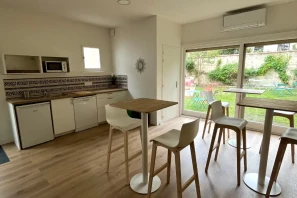 Espace indépendant - 33300 - 12 postes - 4800€