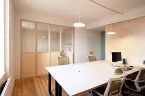 Bureau privé - 25000 - 4 postes - 890€