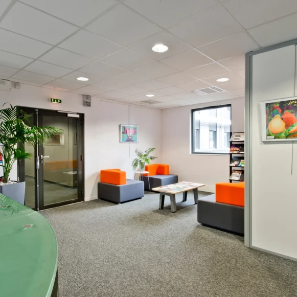 Bureau privé 13 m² 1 poste Location bureau Avenue Général Leclerc Vienne 38200 - photo 4