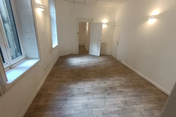 Bureau privé - 34000 - 5 postes - 500€