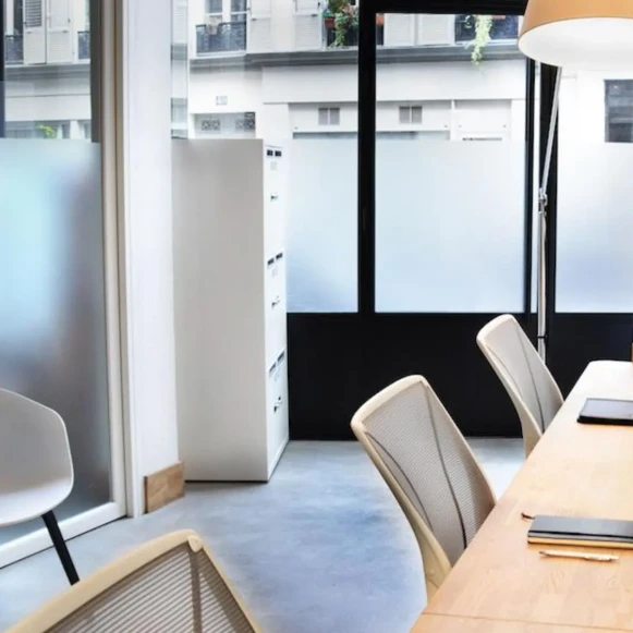 Espace indépendant 209 m² 30 postes Location bureau Rue Truffaut Paris 75017 - photo 2