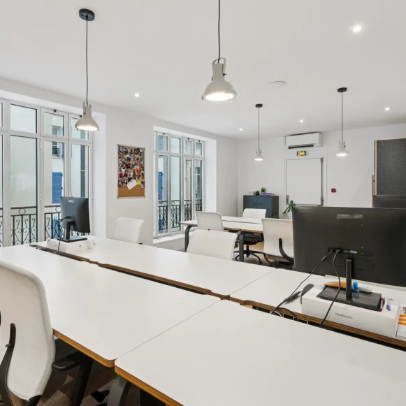 Espace indépendant 101 m² 18 postes Location bureau Rue du Faubourg Poissonnière Paris 75010 - photo 9