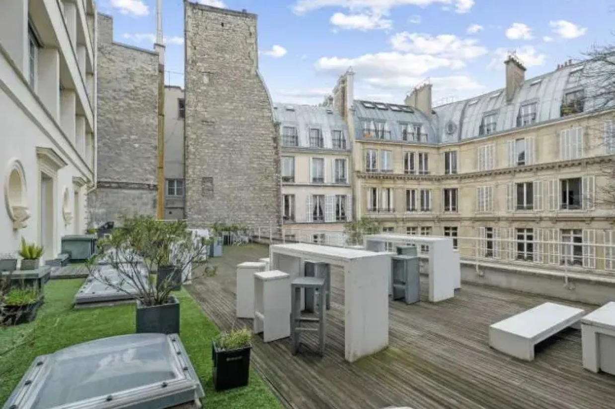 Jöro Rue Saint-Georges