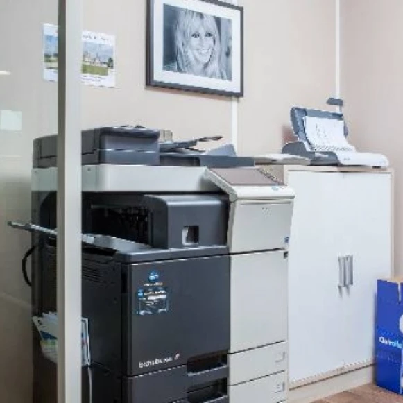 Bureau privé 16 m² 4 postes Coworking Rue Jean Mermoz Paris 75008 - photo 3