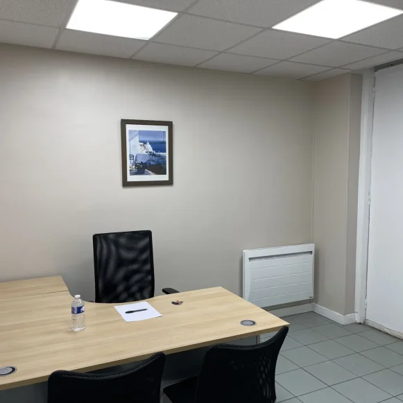 Bureau privé 12 m² 1 poste Coworking Avenue de la République Paris 75011 - photo 2