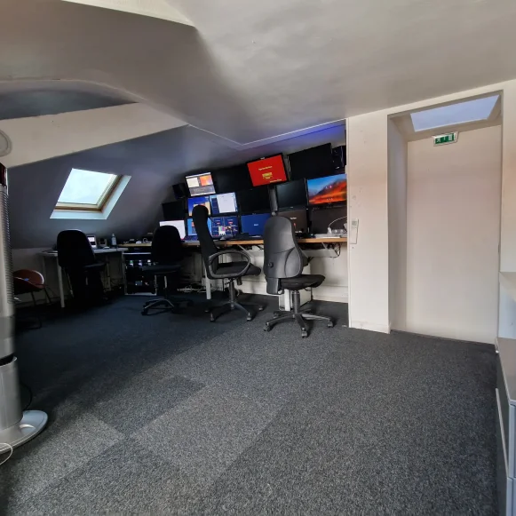 Bureau privé 90 m² 20 postes Location bureau Rue Anatole France Levallois-Perret 92300 - photo 1