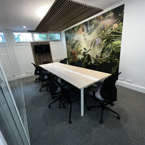 Bureau privé 20 m² 6 postes Location bureau Avenue des États Unis Versailles 78000 - photo 2