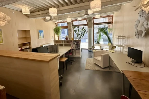 Open Space - 69001 - 7 postes - 285€