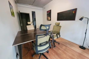 Bureau privé - 94200 - 3 postes - 700€