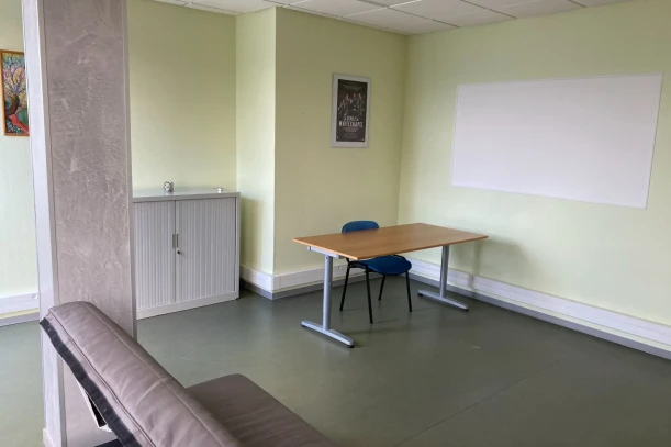 Bureau privé - 31770 - 2 postes - 490€